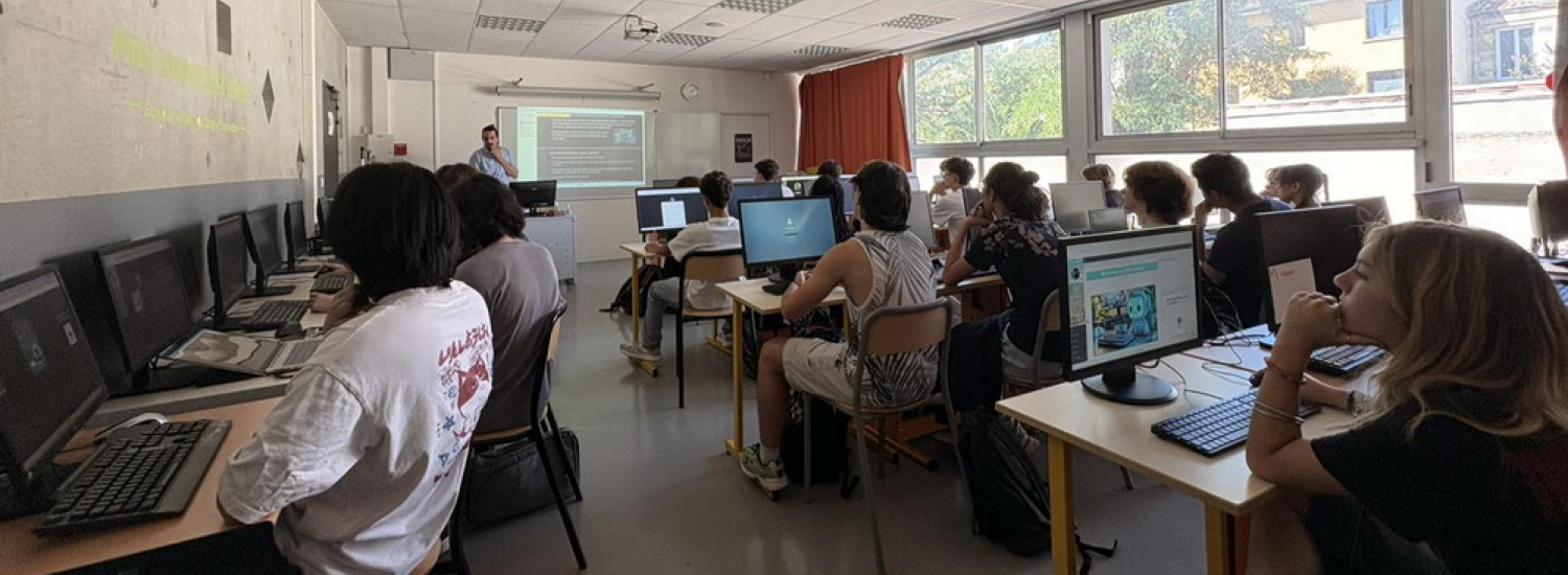 "20 is for God, 10 is a Pass": How Grading Works in France and What Life is Like Inside
