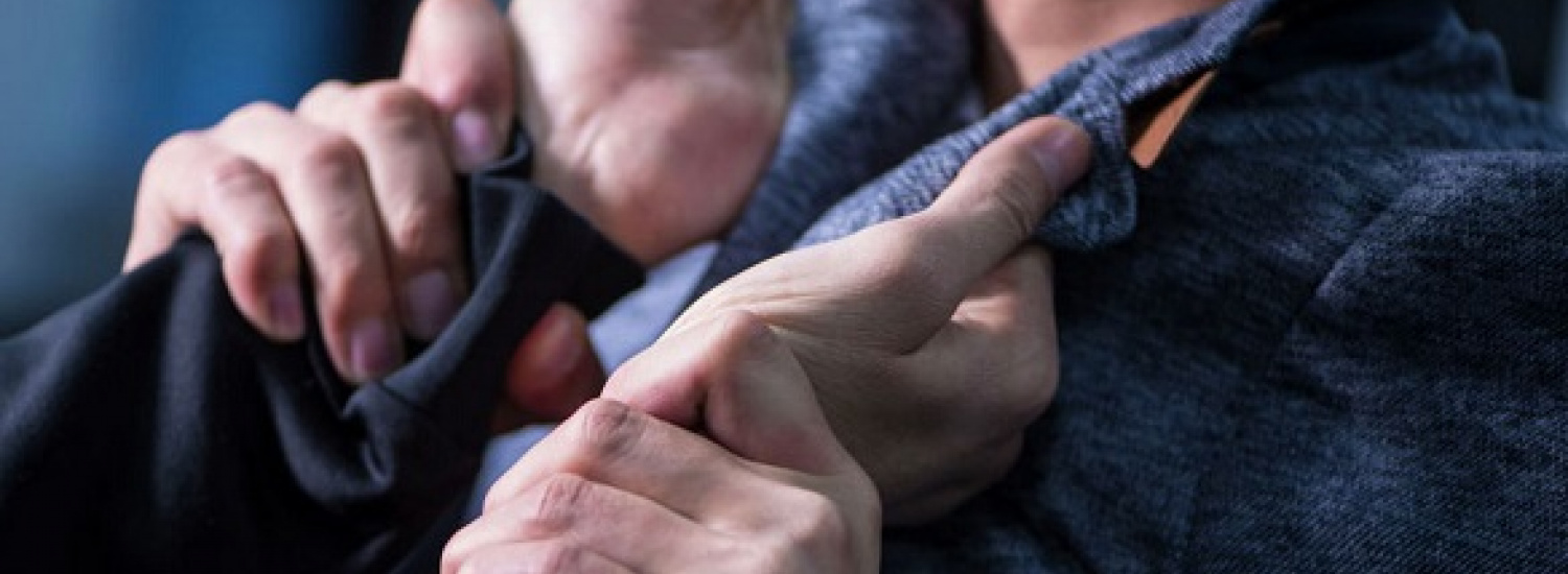На Уманщині депутати від політичної партії Слуга народу влаштували бійку на цвинтарі