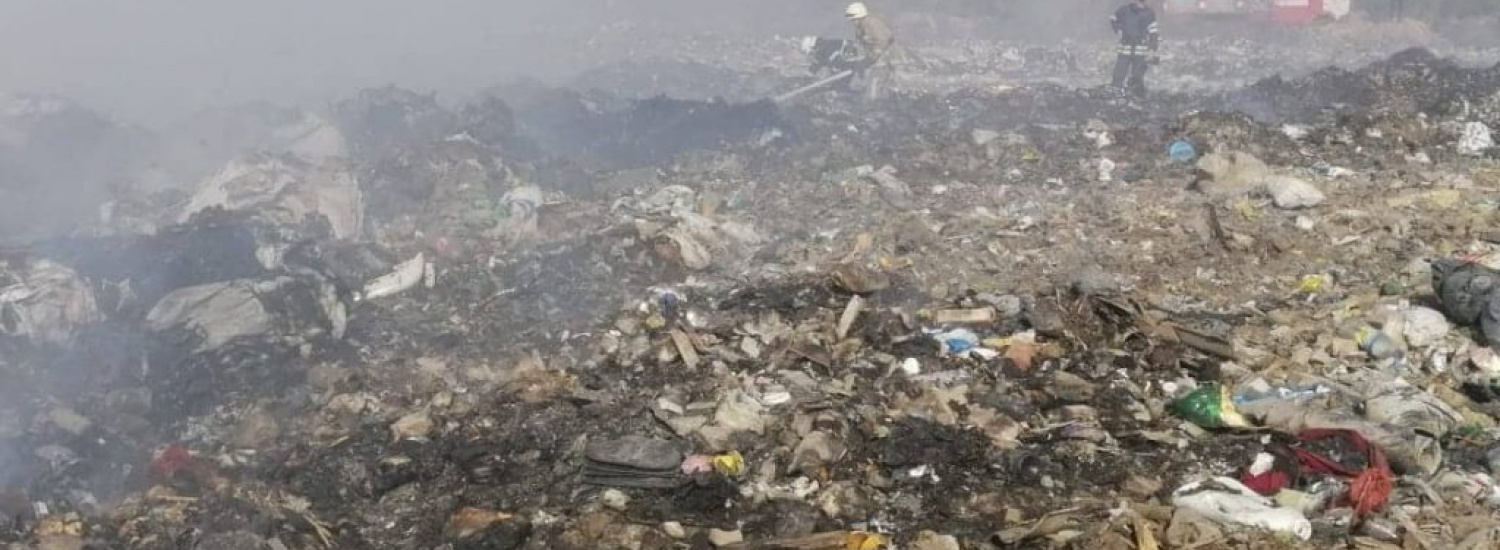 ﻿Під Києвом горить офіційно закрите сміттєзвалище