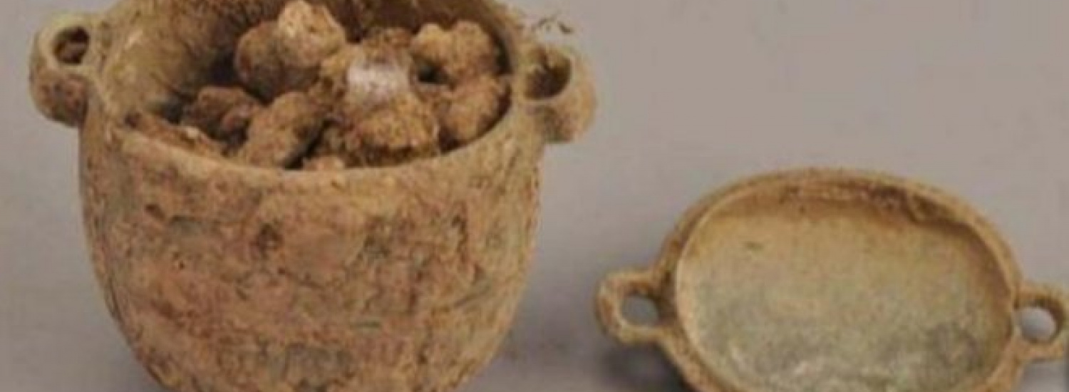 ﻿У Китаї в гробниці дворянина виявили крем для обличчя, якому більше двох тисяч років (ФОТО)
