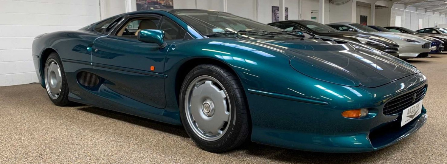 ﻿Рідкісний суперкар Jaguar XJ220 виставлений на продаж за 350 000 фунтів стерлінгів