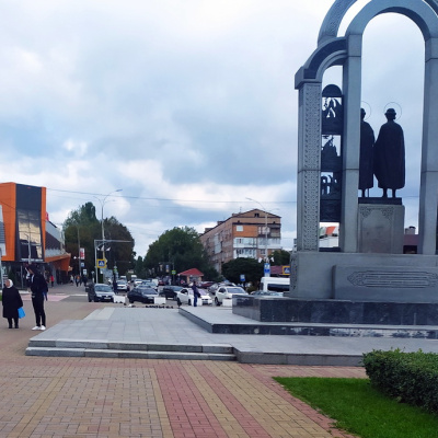 ﻿Жителька Нових Петрівців звинувачує сільського голову у "крадіжці" будинку