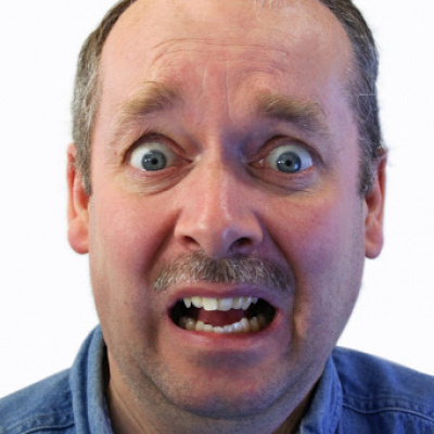 Інтерв'ю у спідньому: бельгійській мер оконфузився під час новорічного відео