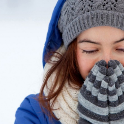Косметологи розповіли як доглядати за тілом взимку