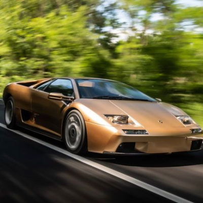 У мережі показали суперкар Lamborghini Diablo, який відзначає тридцятирічний ювілей
