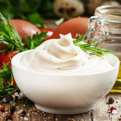 Не зашкодь: експерти розповіли про користь та небезпечність майонезу