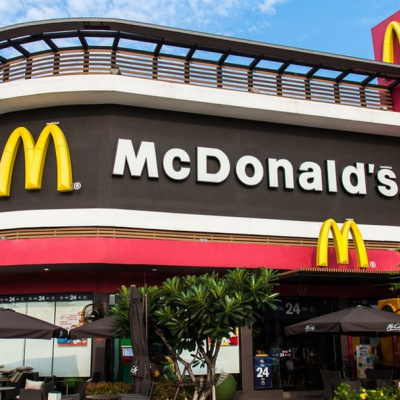 Зовсім скоро світ побачить новинка від McDonalds - штучний бургер