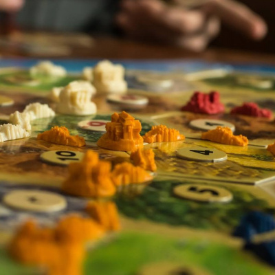 ТОП-10 сучасних настільних ігор для компанії, що увійшли в українське користування