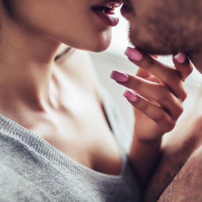 Поцілунки рятують від зайвих калорій та позбавляють від стресу