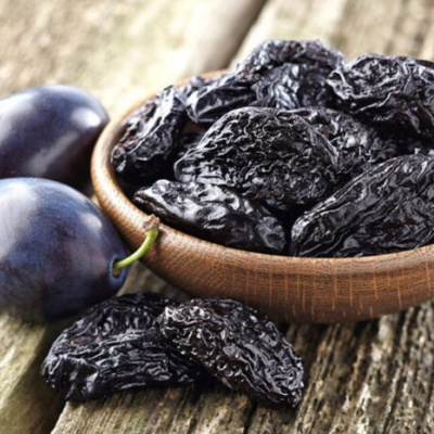 Терпіти не можете чорнослив, а дарма: 10 причин включити чорнослив у щоденний раціон
