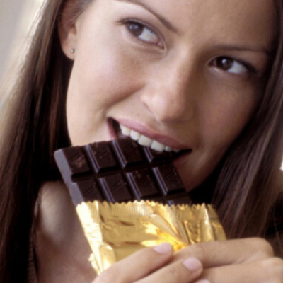 Їжте шоколад та худніть: дієтологи розповіли про чудодійну шоколадну дієту