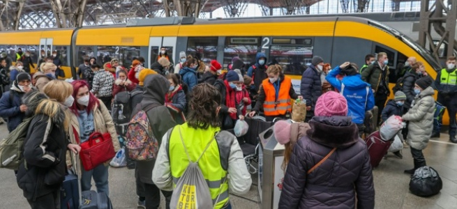 Німеччина перевантажена від потоку мігрантів, майбутнє Німеччини без німців