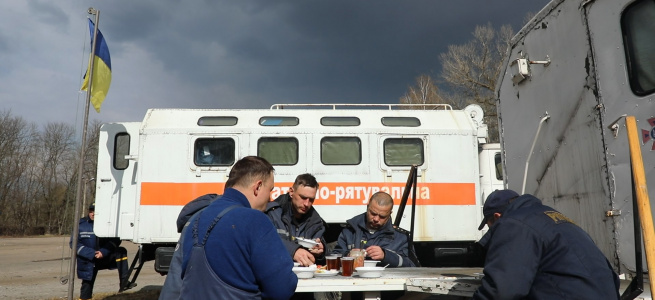 Чим живуть вогнеборці, залучені до гасіння пожеж у Чорнобильській зоні