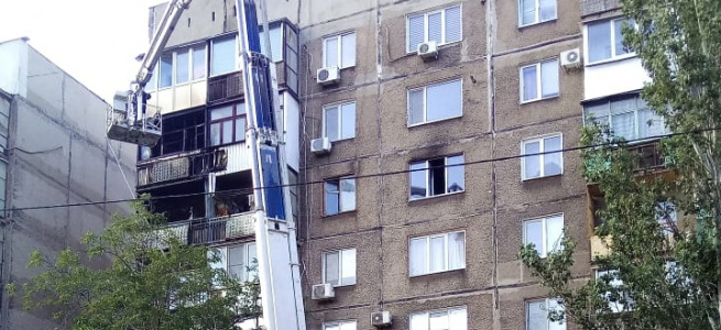 В окупованому Алчевську мешканка багатоповерхівки підпалила квартири сусідів