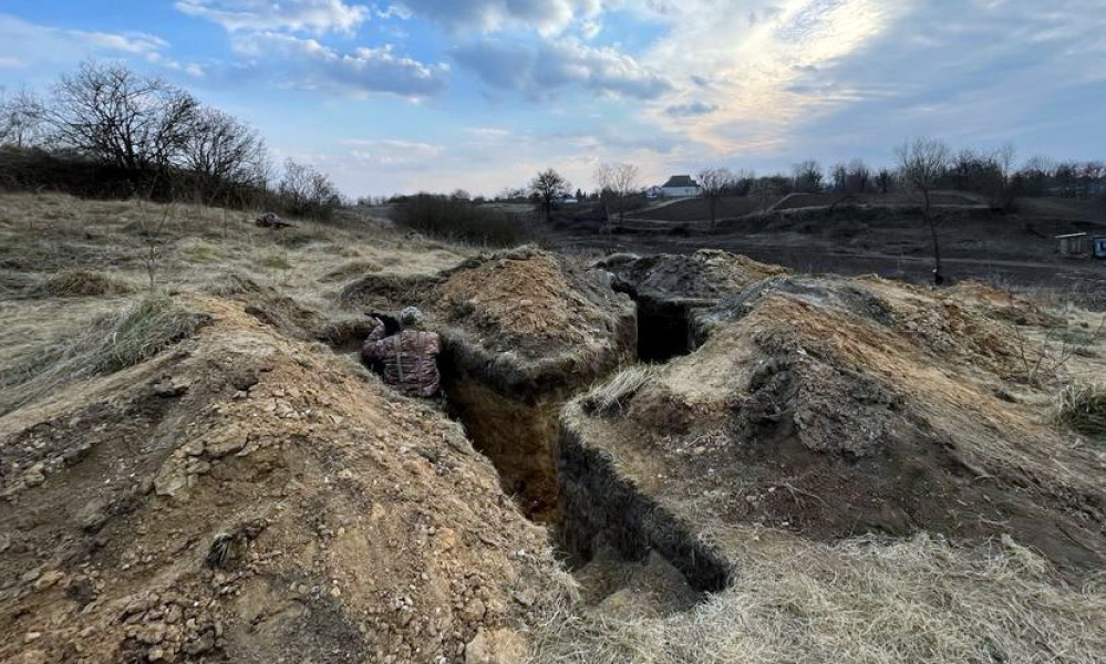 "Their Reputation Is Hurting": When a Luhansk Official’s Facebook Apology Collided with Trench Reality