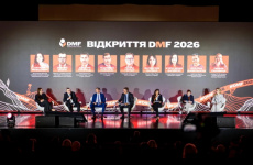 «Бенкет на попелищі: сотні тисяч доларів на DMF проти поштових відкатів Кушелєвої»