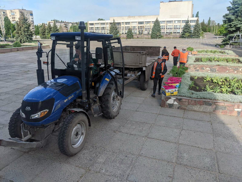 бригада озеленителей Рубежное