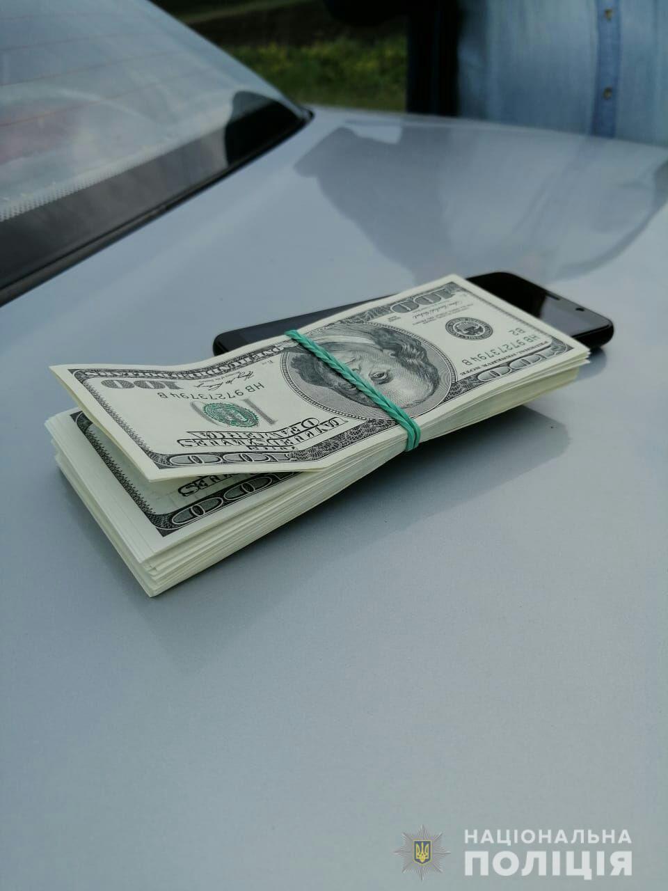 голова на хабарі