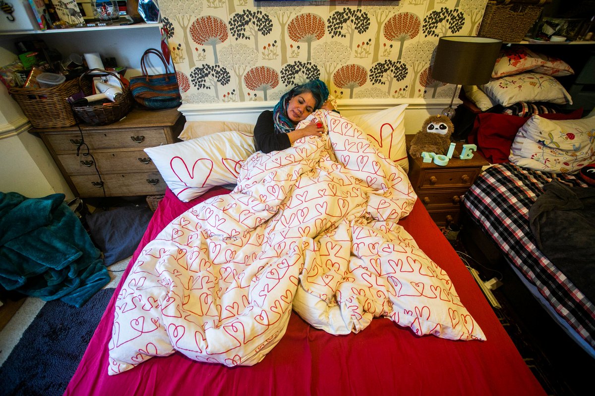 простирадло ж